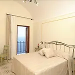 Degli Dei Bed & Breakfast
