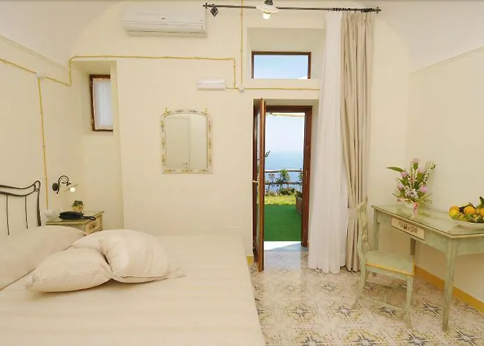 Degli Dei Bed & Breakfast